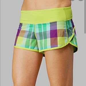 【Lululemon】Speed Up Low-Rise Short 2.5"【Sz 4】